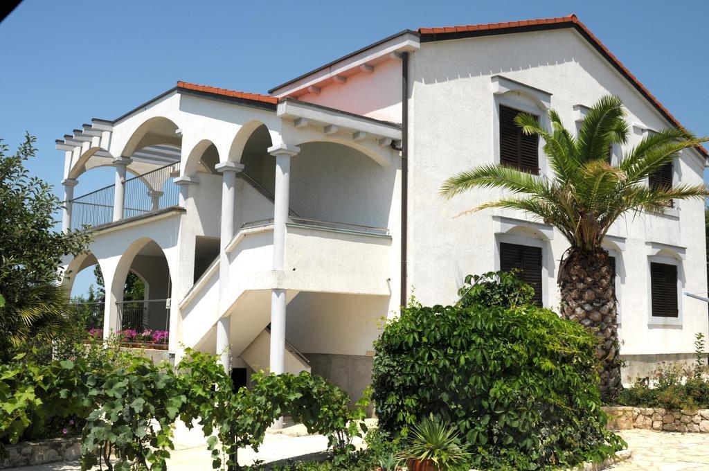 Apartments Pavlovic Ninski Stanovi الغرفة الصورة