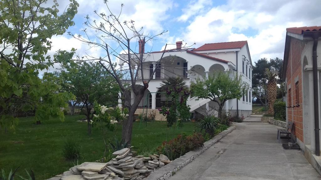 Apartments Pavlovic Ninski Stanovi المظهر الخارجي الصورة